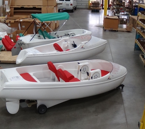 Nauticraft Corporation - Norton Shores, MI. Sprite, Escapade Low Windshield & Encore Pedal Boats