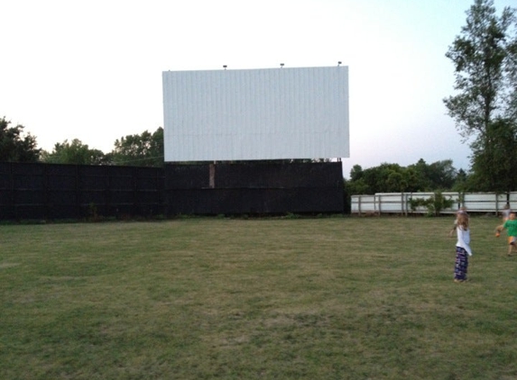 Big Sky Twin Drive-in Theatres - Wisconsin Dells, WI