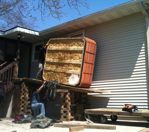 Mels Hot Tub & Spa Movers - Milwaukee, WI