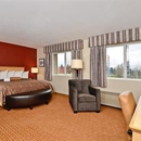 Clackamas Inn & Suites - Hotels