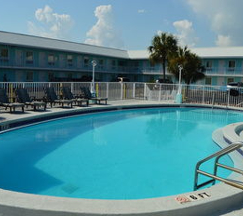 Destin Inn & Suites - Destin, FL