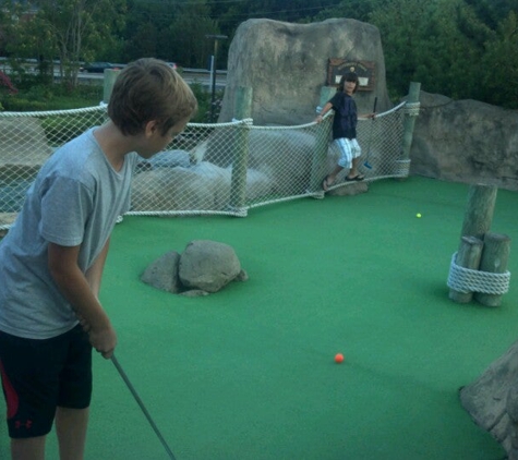 Pirate's Cove Adventure Golf - Williamsburg, VA