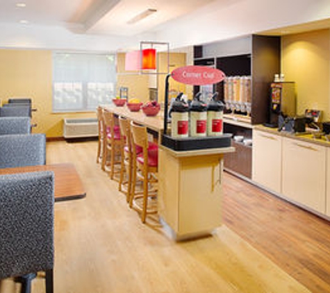 TownePlace Suites Manchester-Boston Regional Airport - Manchester, NH