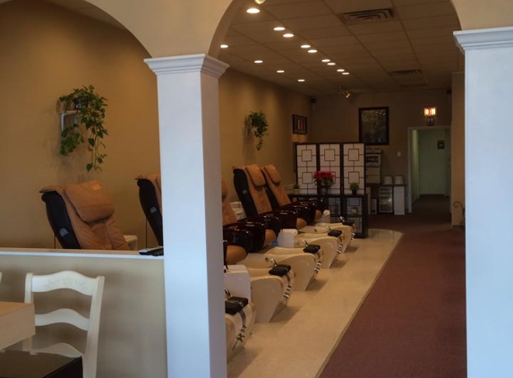 Venus Nails and Spa - Roswell, GA