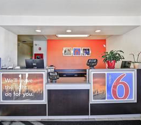 Motel 6 - Green Bay, WI