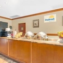 Days Inn & Suites by Wyndham St. Louis/Westport Plaza - Motels