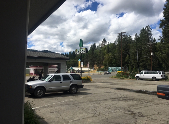 Forest Lodge Motel - Happy Camp, CA