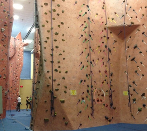 Earth Treks Climbing - Rockville, MD