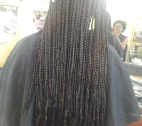 CLASSIC Braids &WEAVES - Houston, TX