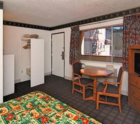 Rodeway Inn - Mammoth Lakes, CA