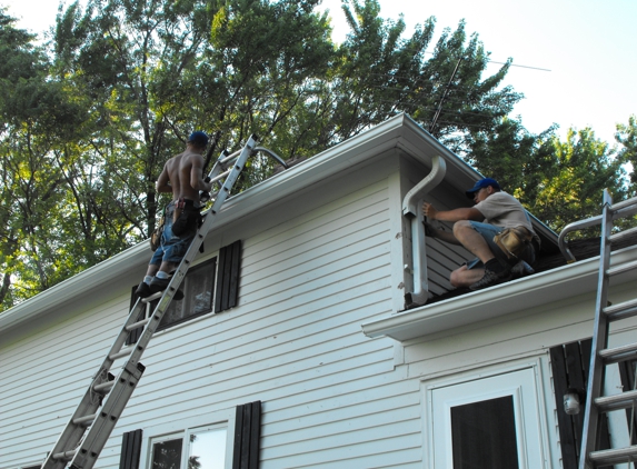 Art Shad Seamless Gutters & Downspouts - Menomonie, WI