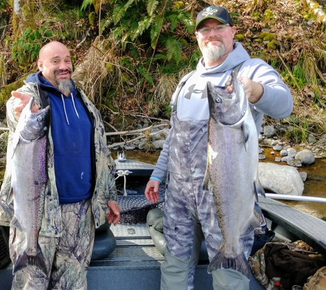 Rip Some Lips Guide Service - Salkum, WA. Team work makes the dream work!