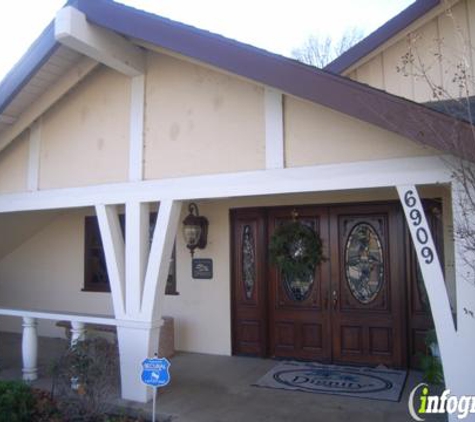 Gates, Kingsley & Gates Praiswater Mortuary - Canoga Park, CA