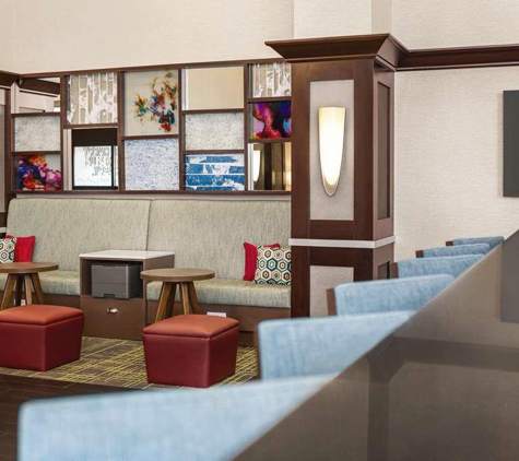 Hampton Inn & Suites York South - York, PA