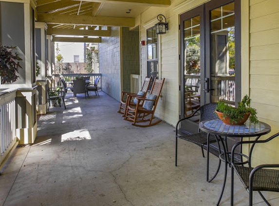 Oak Cottage of Santa Barbara Memory Care - Santa Barbara, CA