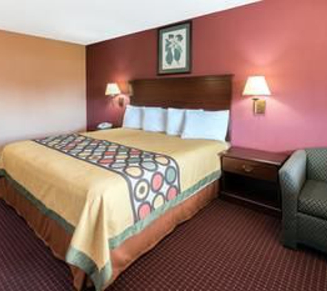 Super 8 by Wyndham Strongsville/Cleveland - Strongsville, OH