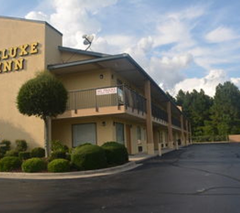 Deluxe Inn - Fayetteville, NC