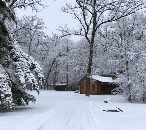 Kishauwau Cabins - Tonica, IL. Bridge cabin