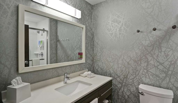 Home2 Suites by Hilton Grand Rapids North - Grand Rapids, MI