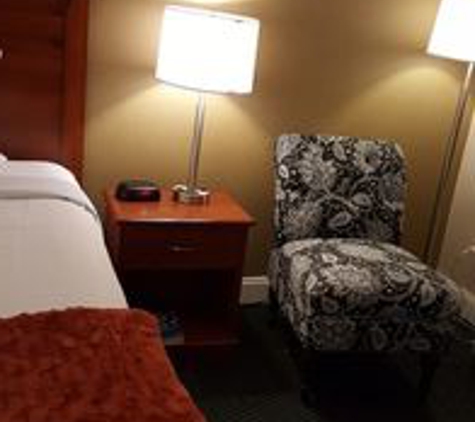 Econo Lodge - South Portland, ME