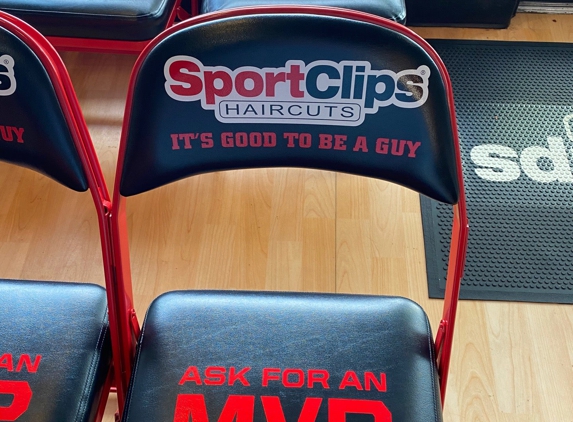 Sport Clips Haircuts of Frisco - Hickory Center @ Preston - Frisco, TX