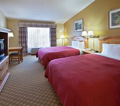 Holiday Inn Express & Suites Omaha - 120th and Maple - Omaha, NE