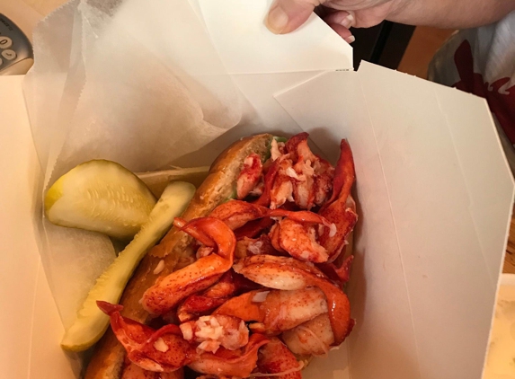 Lobstah On A Roll - Boston, MA