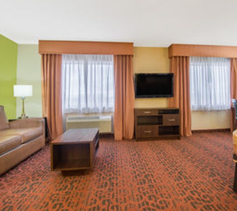 Super 8 by Wyndham Portales - Portales, NM