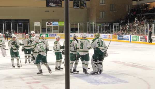 Sioux City Musketeers Hockey Team - Sioux City, IA