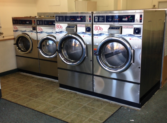 Lighthouse Laundry - Tacoma, WA. New 80lb and 50 lb washers!