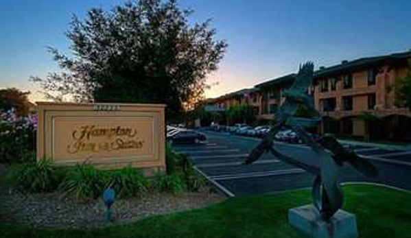 Hampton Inn & Suites Agoura Hills - Agoura Hills, CA