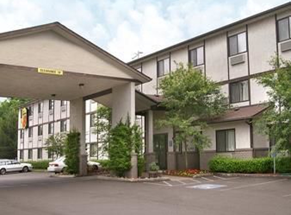 Super 8 by Wyndham Corvallis - Corvallis, OR