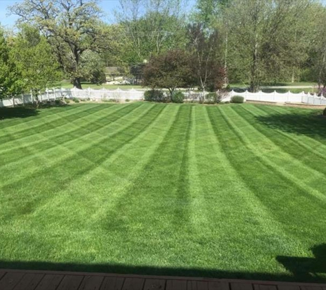 Stripe & Go Lawncare - Kankakee, IL