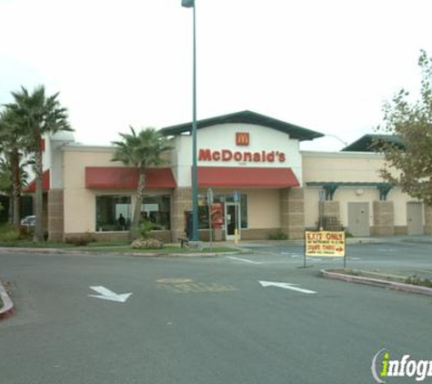 Walmart - Vision Center - Santa Fe Springs, CA