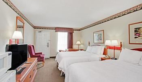 Days Inn & Suites by Wyndham Collierville Germantown Area - Collierville, TN