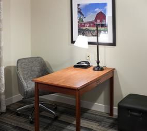 Hampton Inn & Suites Davenport - Davenport, IA