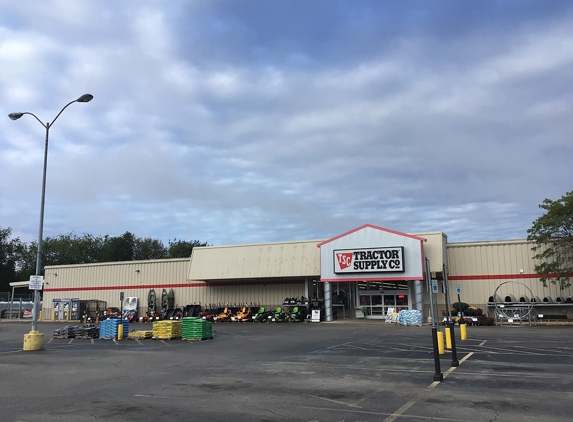 Tractor Supply Co - Sturgis, MI