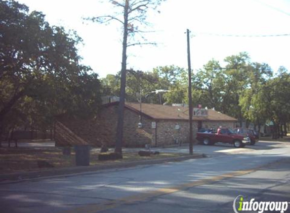 Indian Oaks Tavern - Fort Worth, TX