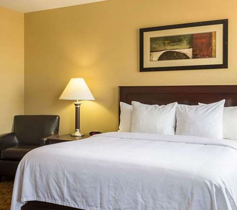 MainStay Suites - Minot, ND