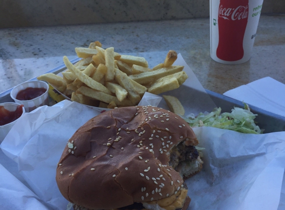 Angelo's Burgers - Oceanside, CA