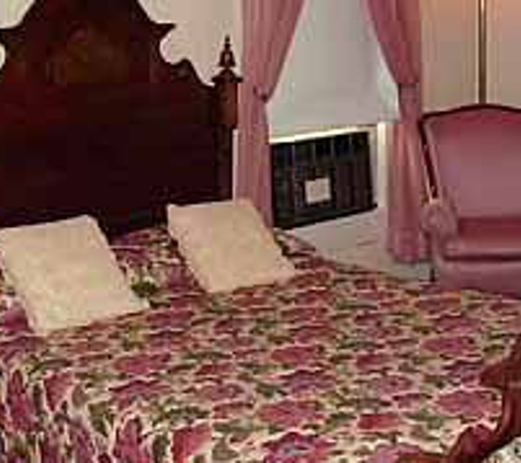 Thee Hubbell House Bed & Breakfast - Winnsboro, TX