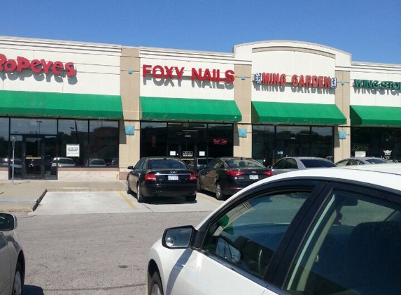 Foxy Nails & Spa - Kansas City, MO