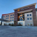 La Quinta Inn & Suites by Wyndham Del Rio - Hotels
