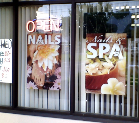 High Tech Nails - Roanoke, VA