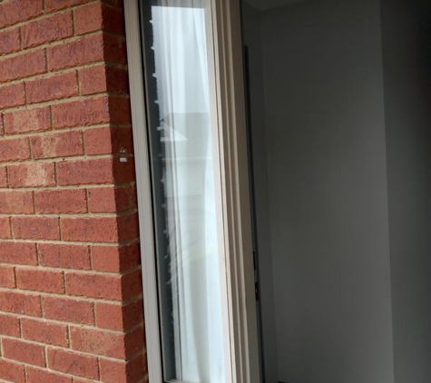Vina Glass. New window