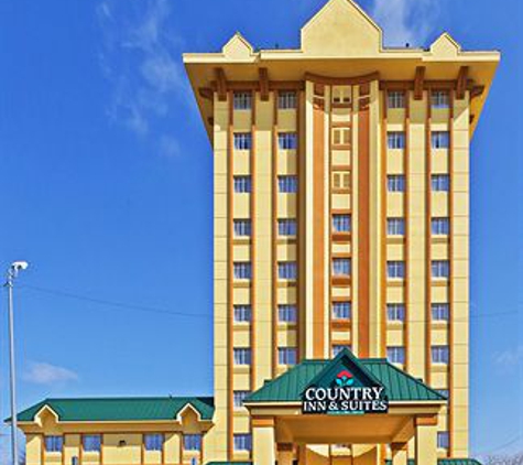 Country Inns & Suites - Oklahoma City, OK