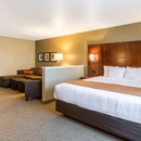 Comfort Suites Burlington - Motels