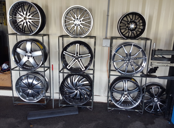 Tire and Rim Expert - Oakland Park, FL