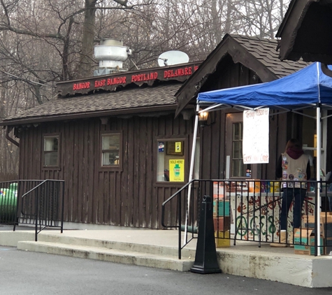 Trolley Shops Restaurant - Bangor, PA