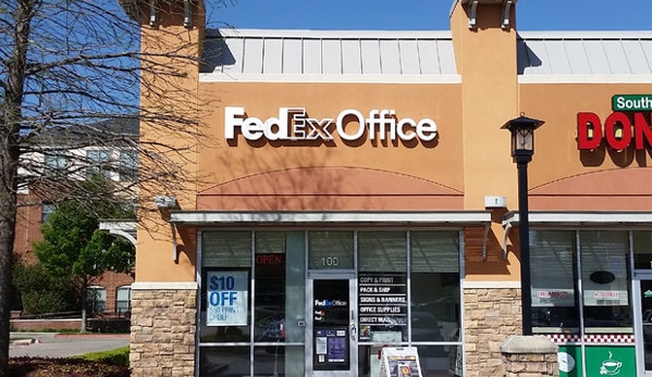 FedEx Office Print & Ship Center - Farmers Branch, TX